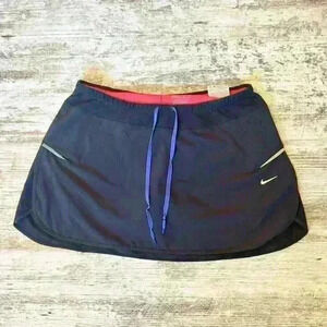 Nike‎ Dri-fit black athletic skort with pocket women’s size Medium